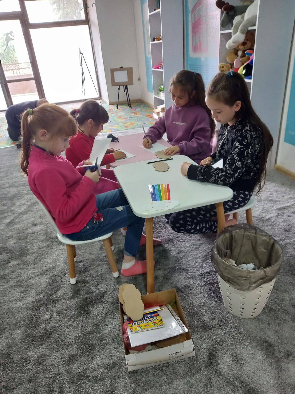 діти на майстер-класі