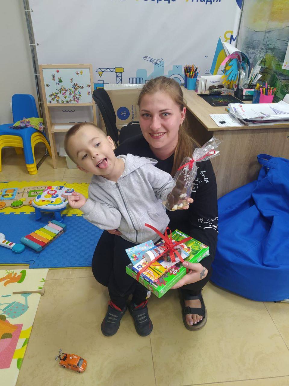 Іменинник разом із матусею