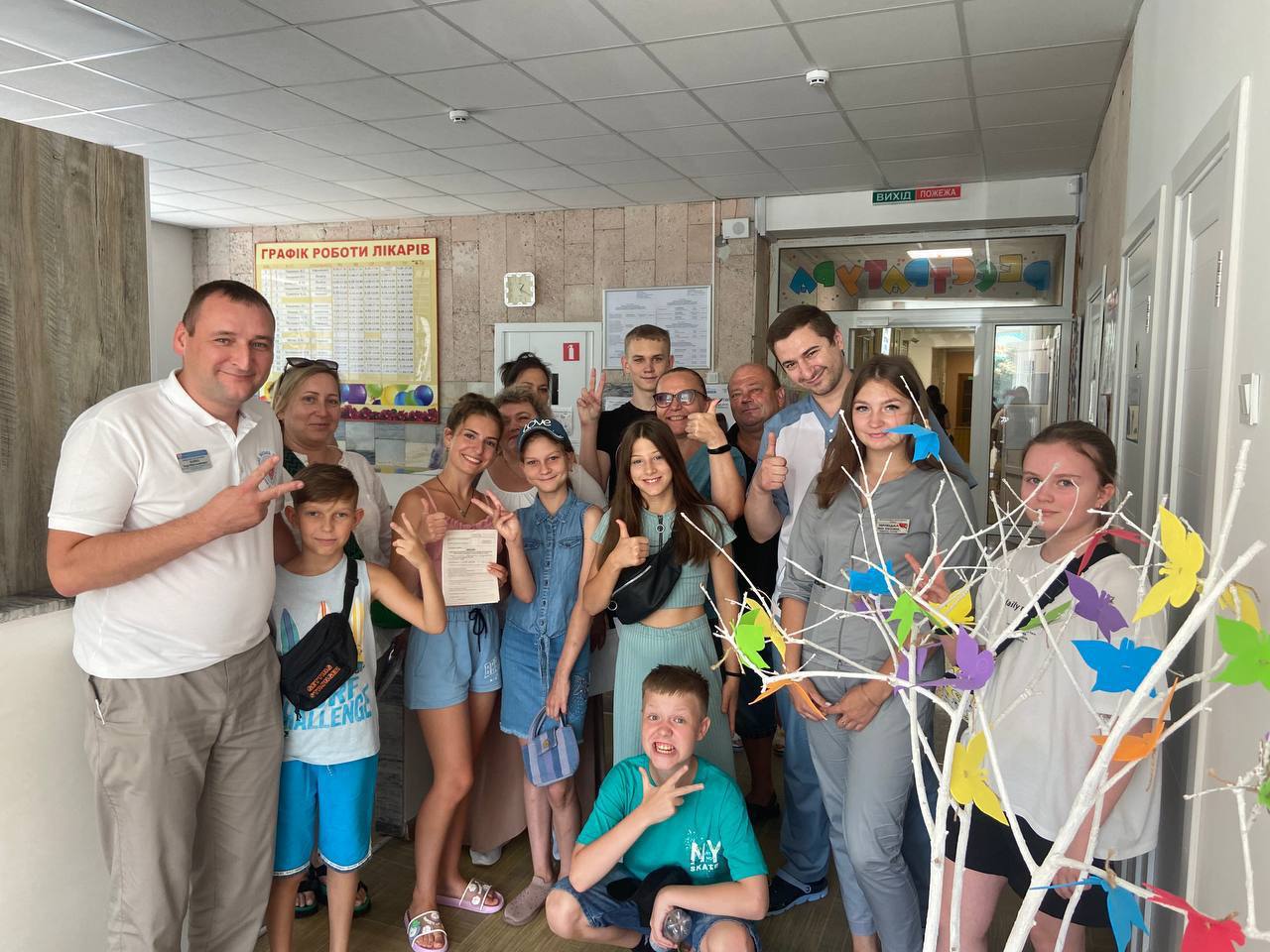 Діти проходять медичний огляд до школи